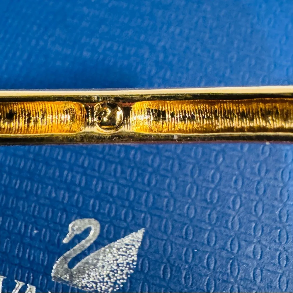 Vintage Swarovski Clear Crystal Hinged Bangle Bracelet *missing stones* - Picture 10 of 15